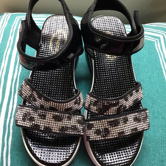 Ladies Perugino bedazzled sandals size 5.5-6 - Picture 4 of 8